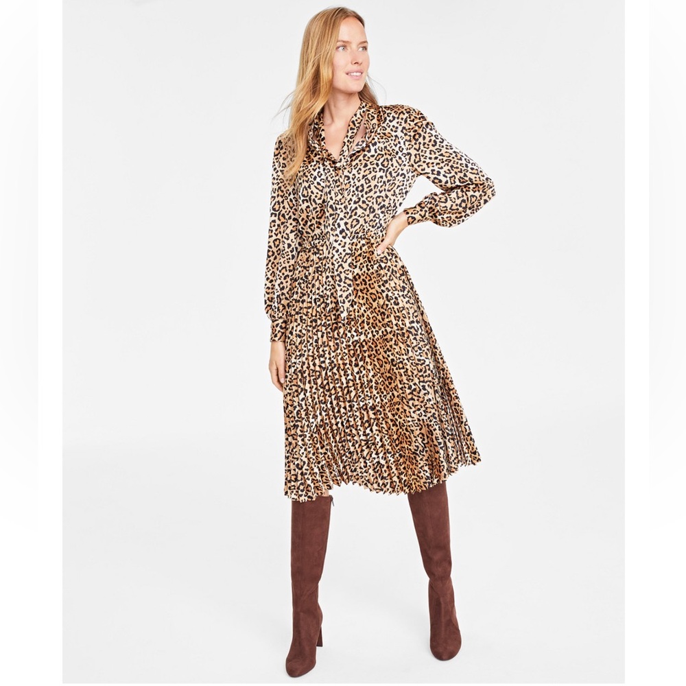 ON 34th Women's Tie-Neck Pleated Midi Dress